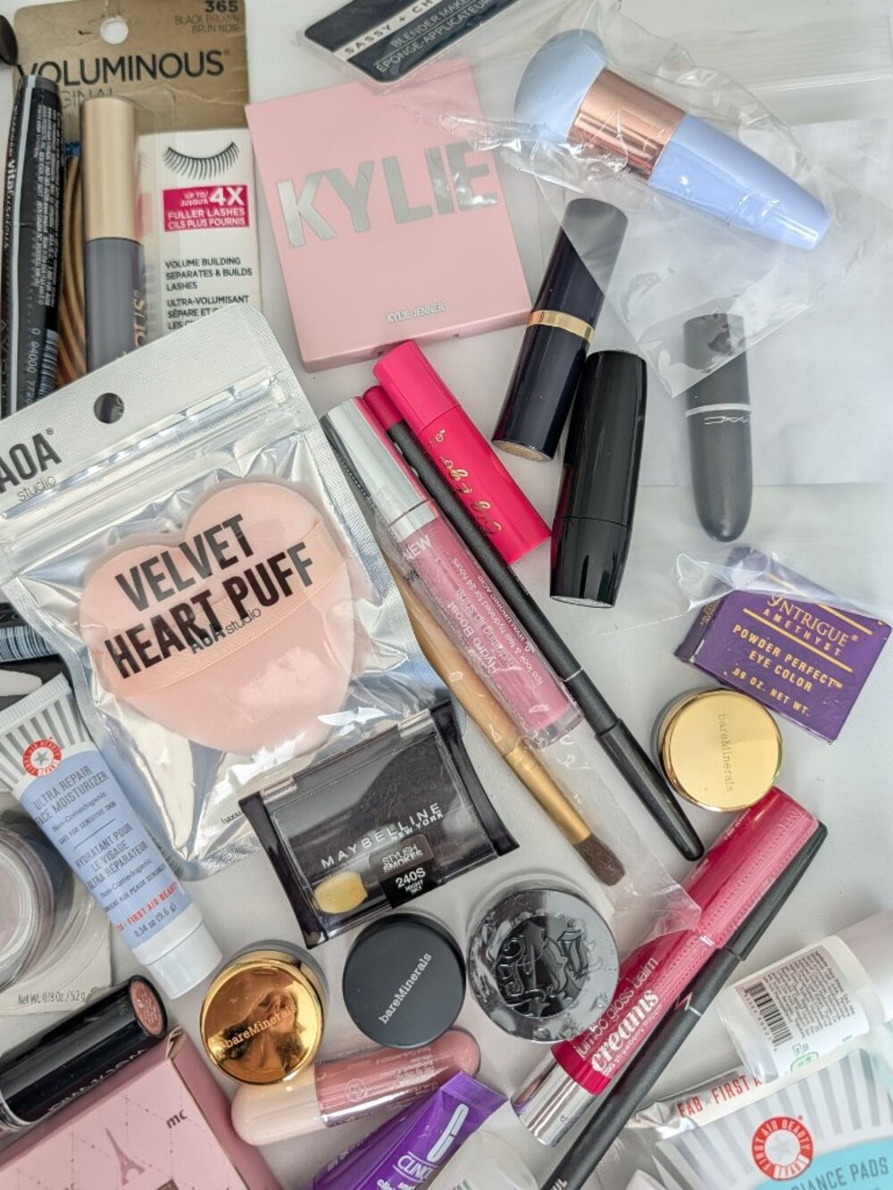 Mixed Beauty Skincare Cosmetics Lot Samples Travel Full Size Over 70 Pcs NEW - Picture 2 of 9